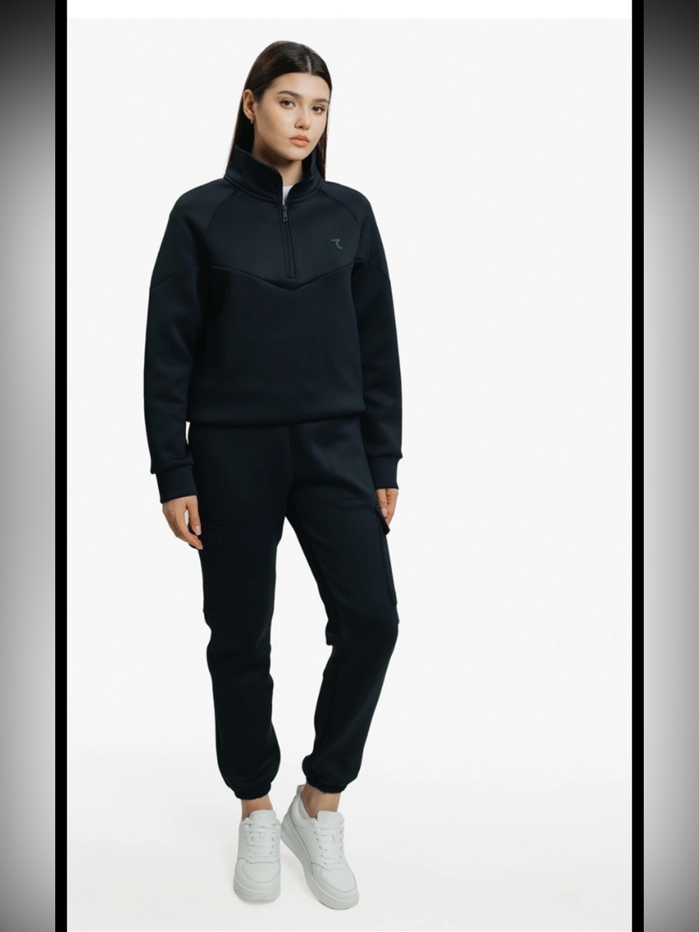 New! Saber medium black athletic quarter zip flex performance jogger set.